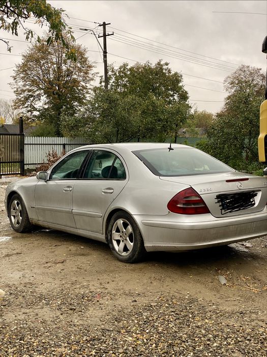 MERCEDES-BENZ E-Class
