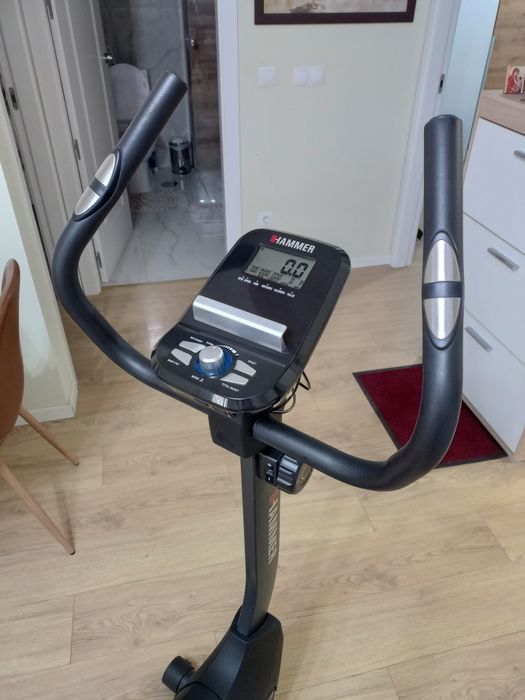 Bicicletă statică HAMMER CARDIO T3