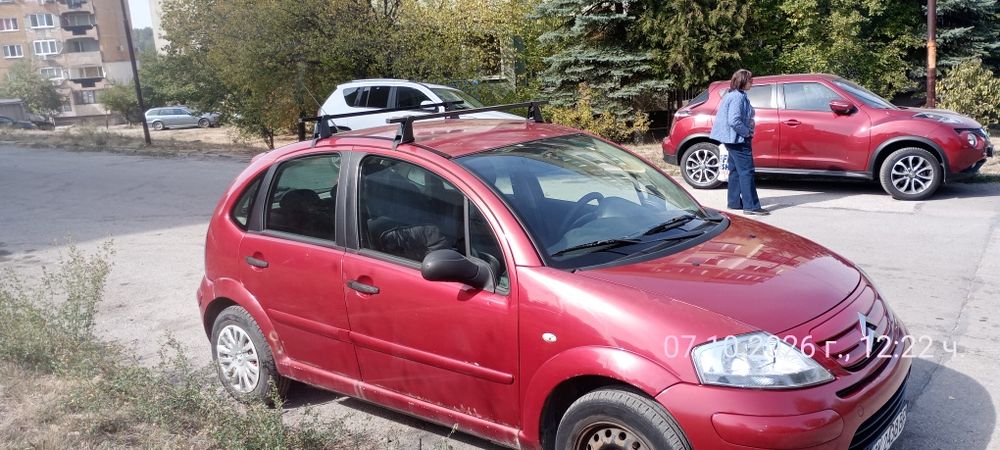 Автомобил Ситроен С3