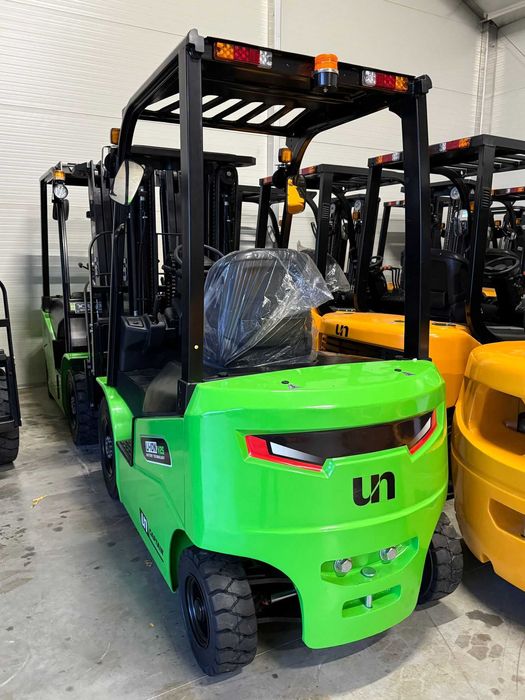 Stivuitor nou 2000 kg electric, model UN FB20, baterie Lithiu-Ion