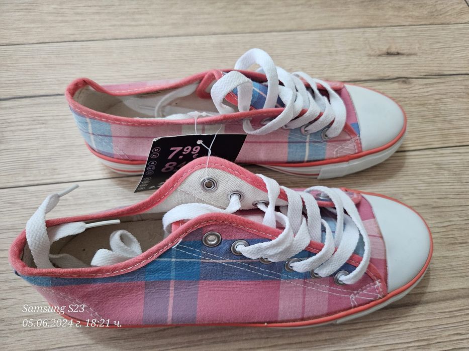 Дамски обувки два чифта