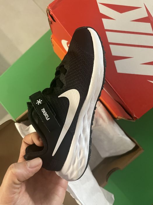 Детски Nike Revolution