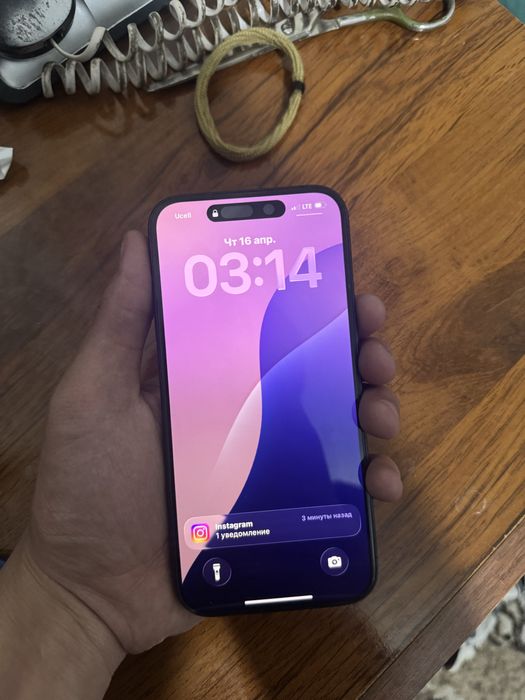 Iphone 15 black