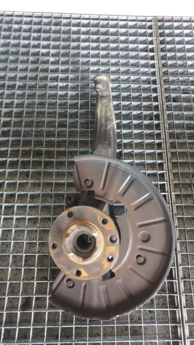 Fuzeta stanga fata 3.0 tdi bug audi q7 4l 7l0407257a