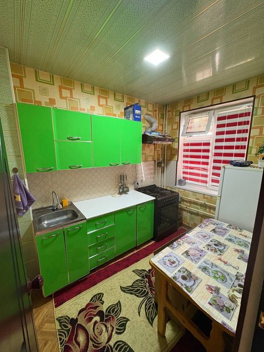 Зарафшон 4 кичик туман 20 уй 30 хонадон сотилади  3 хоналик