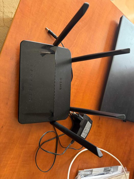 Router wireless D-Link DIR-842