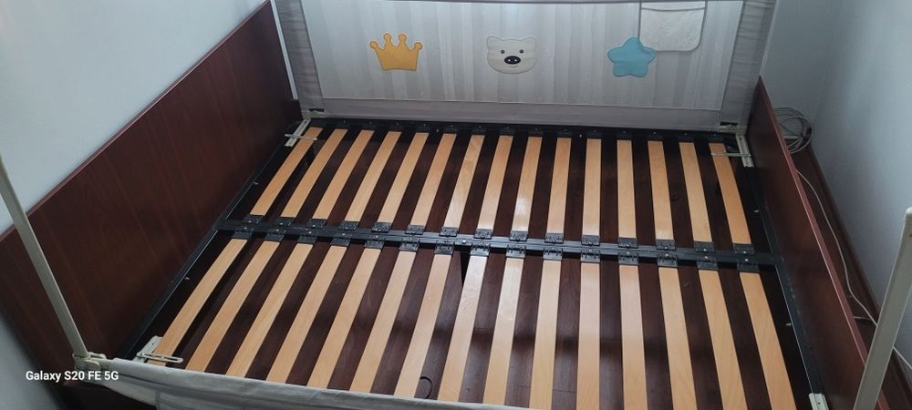 Vand pat 230 lei bucata.