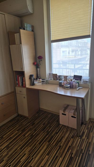 Продавам комплект мебели за детска стая добро състояние