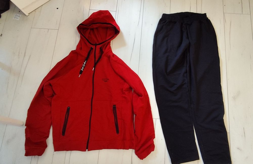 Дамски спортен екип