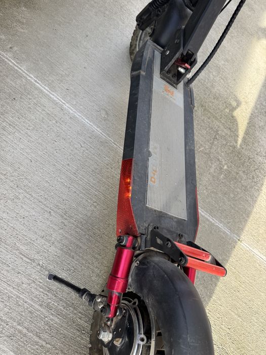 Електрическа тротинетка Kukirin M4 Pro – 500W, пробег 934 км