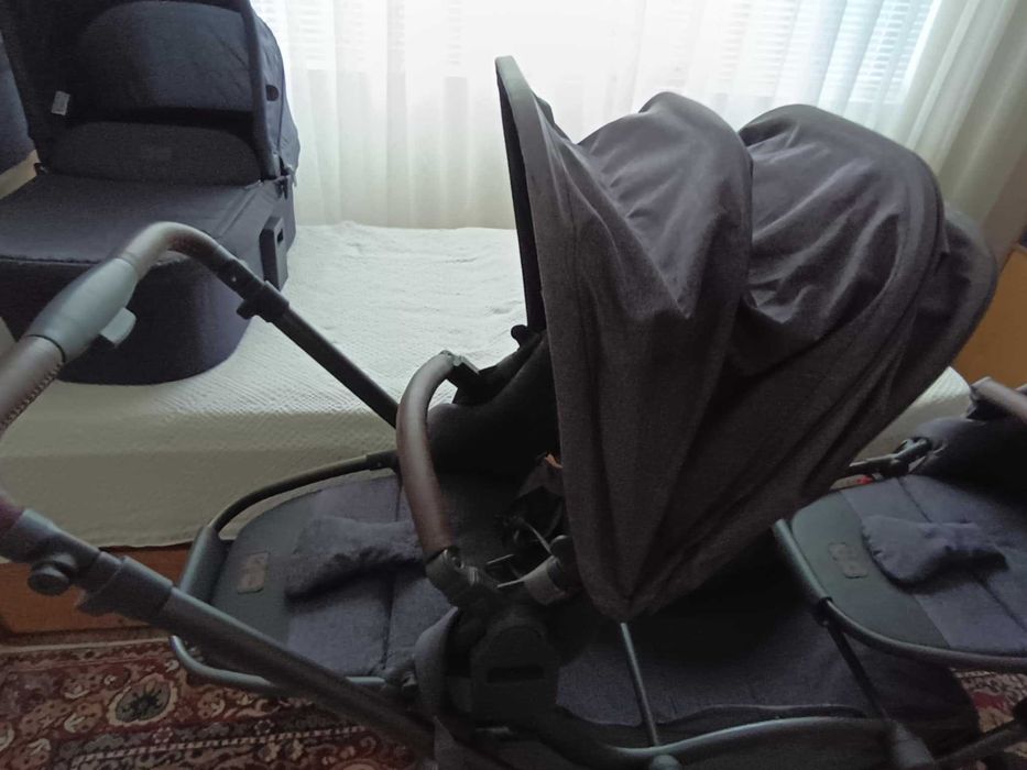 Детска количка за близнаци