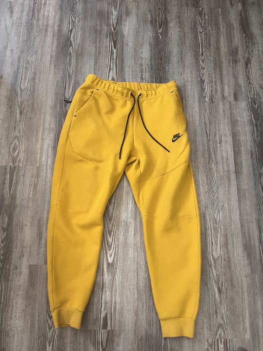 Nike tech fleece