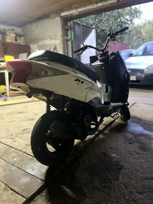 Продам скутер м8