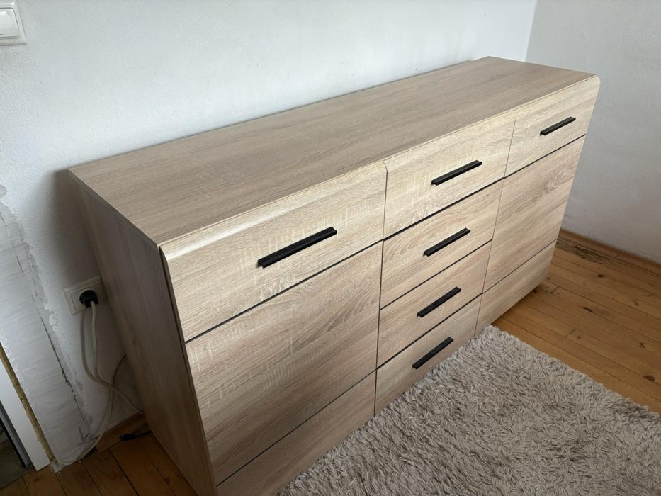 Скрин/шкаф/за телевизор