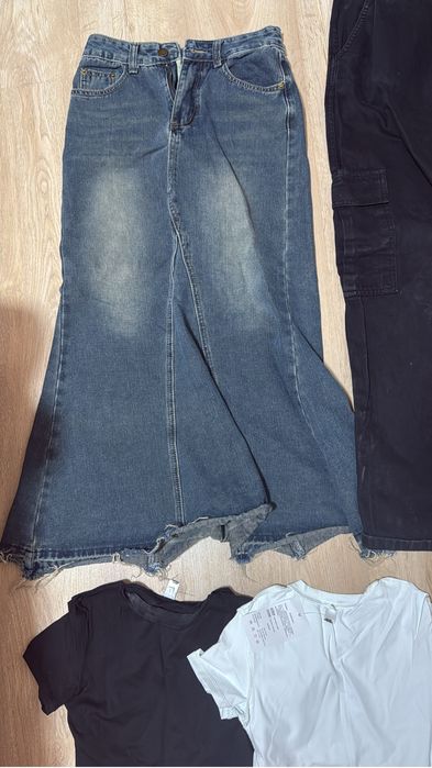 Женскте джинсы, платье, куртки оригинал