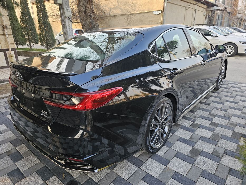 Toyota Camry.80 kuzuf. Yili 2025. Yurgani 57. Narxi 43500