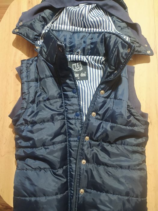 Дамски черни елеци