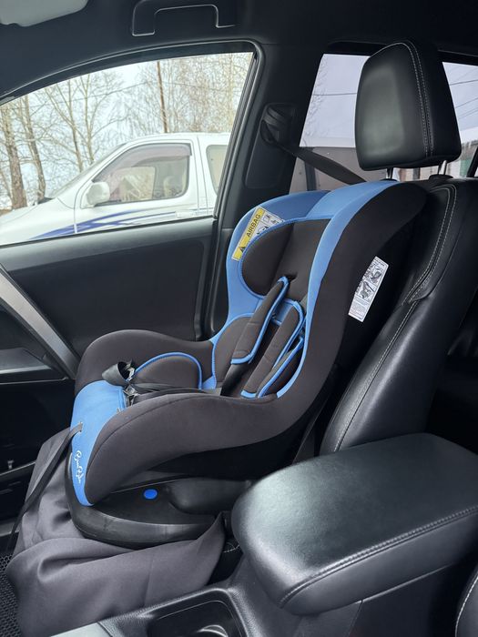 Продам автокресло детское