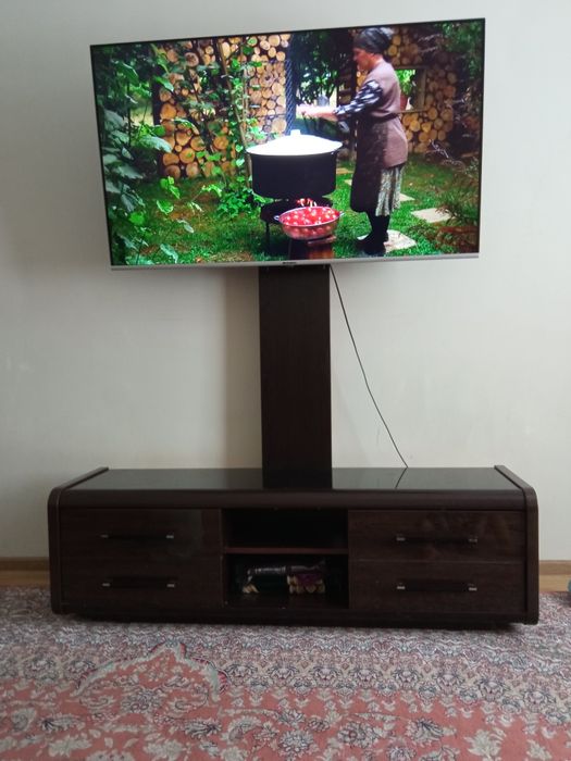 Подставка для телевизора