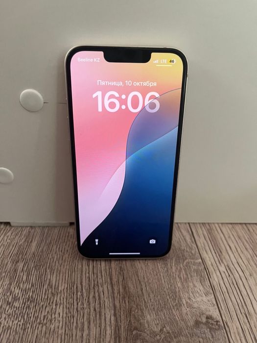 Продам Айфон 13 128