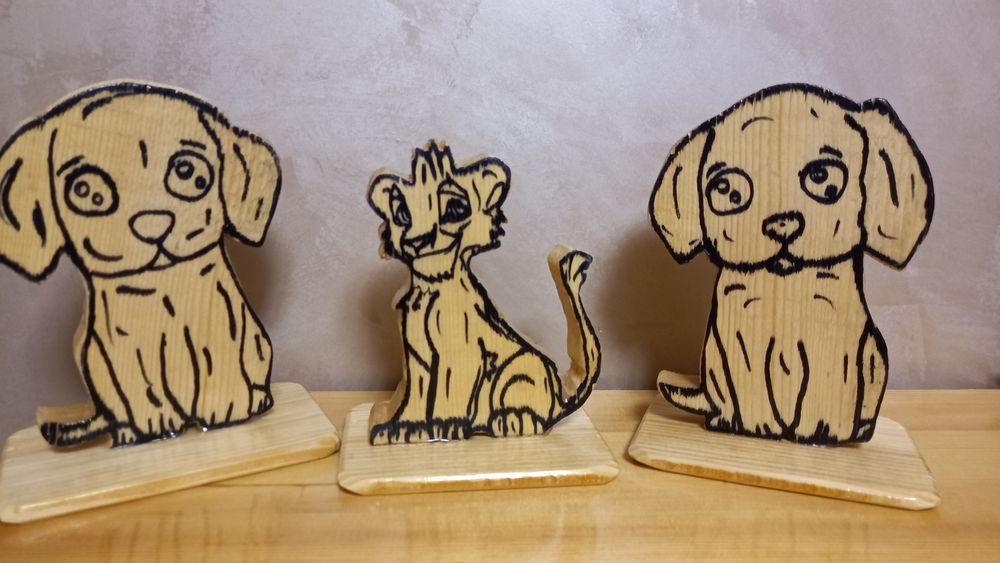 Obiecte ,animale ,personaje din lemn masiv la comandă