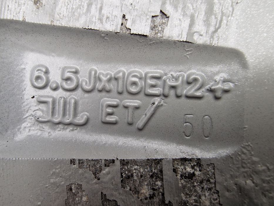 205 55 R 16 jante aliaj cu cauciucuri de iarna DOT 21/20 ET50 5 x 112