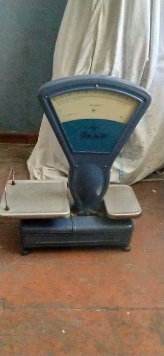 Продам весы времён СССР с гирями