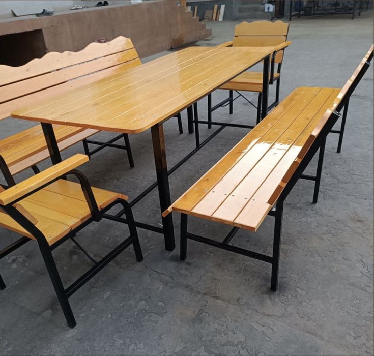 Xar xil turdagi stol ustullar