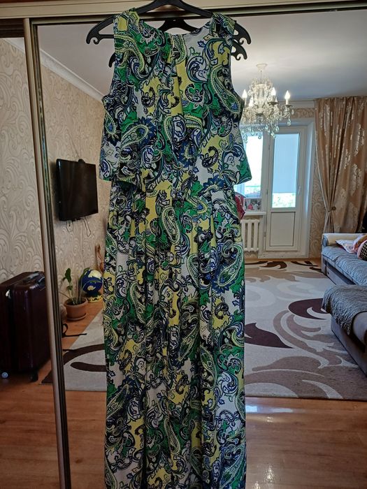 Продам платье размер 46