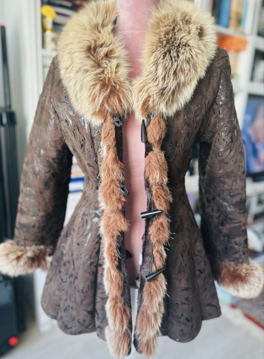 Haină/cojocel din piele cu blana naturala - marimea S