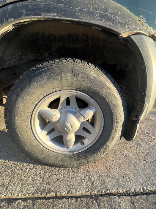 Nissan Terrano 2.4 бензин НА ЧАСТИ