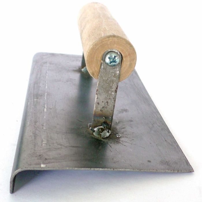 Dunguitor margini beton cu maner de lemn Barikell - BK3975