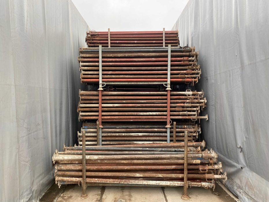 Popi metalici de inchiriat