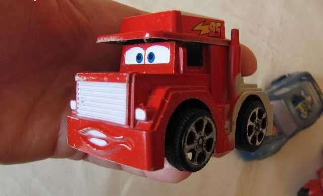 Малки играчки, колички