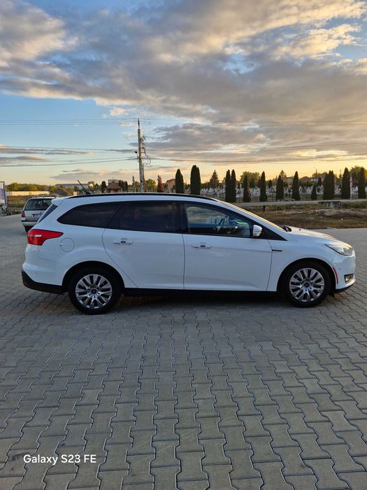 FORD Focus 2018 — imagine 5