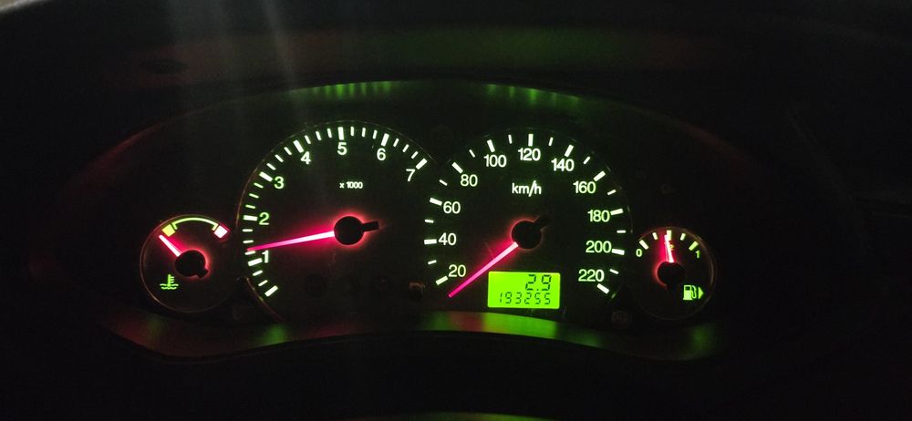 Ford Focus 1 1.6 Benzină 2004 – 193.255 km reali – Stare foarte bună