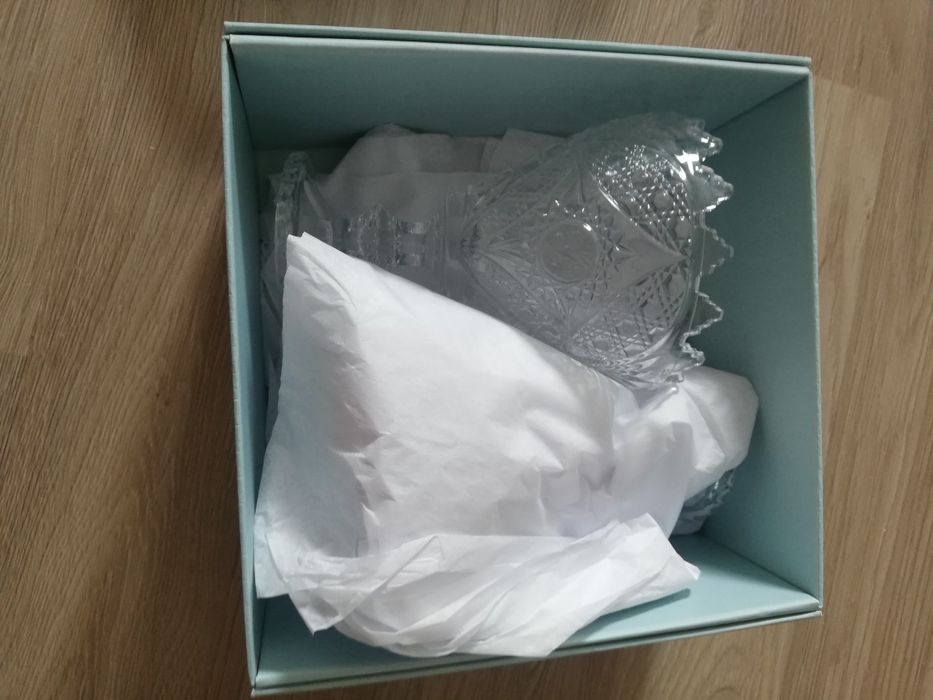 Срочно Продам конфетница