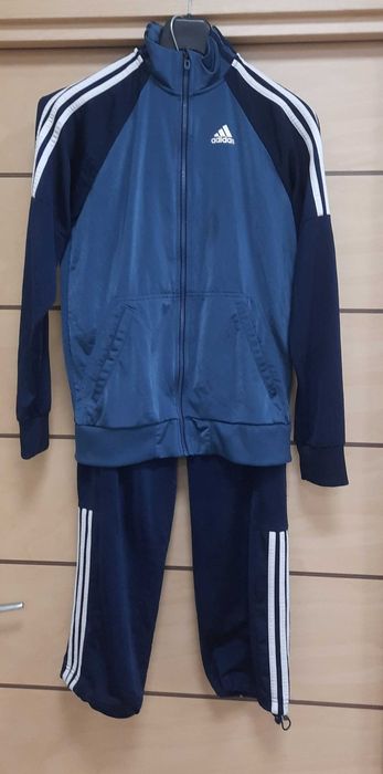 Adidas-Много Запазен