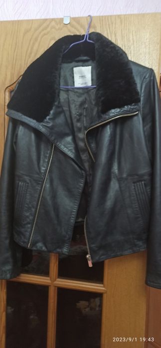 Кожаная куртка  Mango