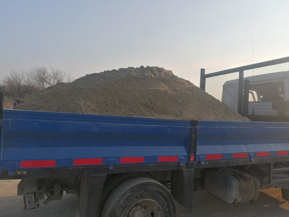 Nisip, pietriș, Bazarca, pământ negru, balastru, șlam, asfalt