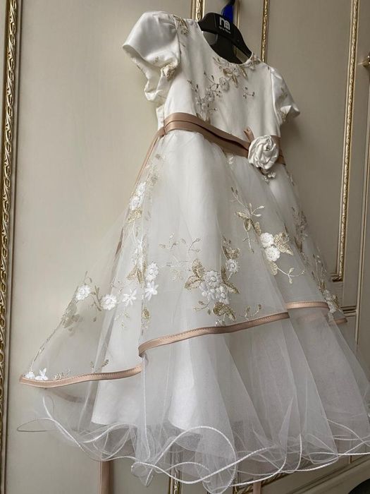 Шикарное платье на праздник