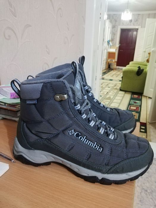 Ботинки зимние, женские