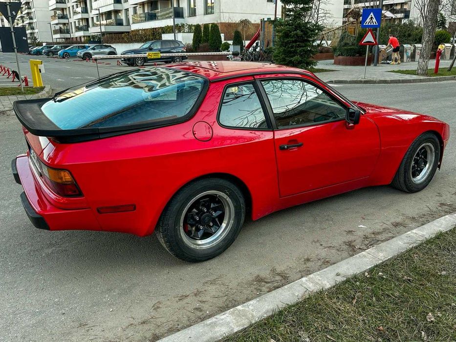 Porsche 944 Targa 1984 – Vehicul Istoric, Motor Revizuit, Fără Rugină