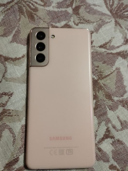 Продам Samsung galaxy S21 5g