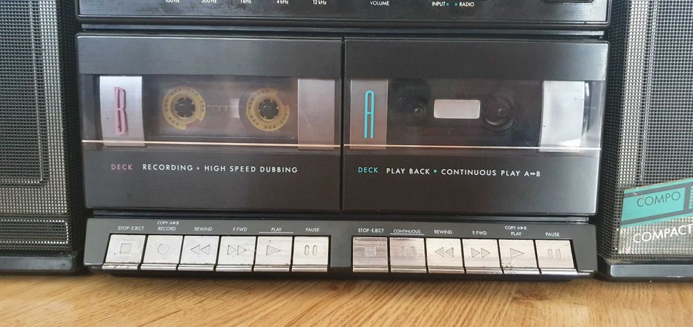 Касетофон Philips българска сглобка