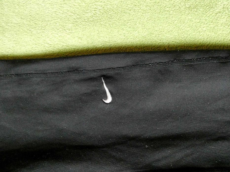 продавам дамски клин nike,размер s в черно.