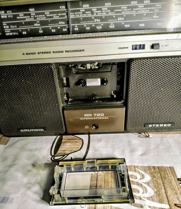 Радиокасетофон Grundig Rr 720