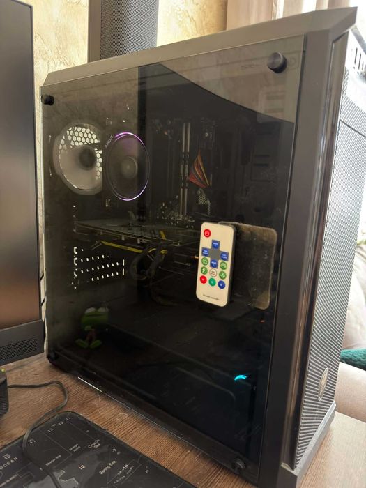 Геймърски компютър Ryzen 7 3800X / Radeon RX 5700 XT /