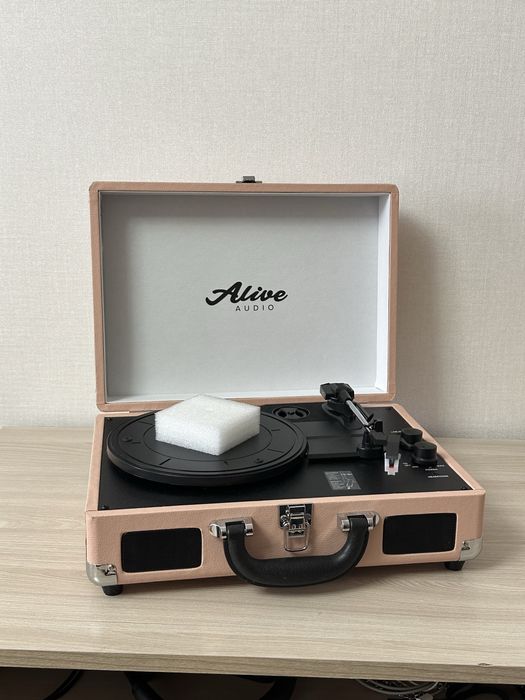 Виниловый проигрыватель Alive audio GLAM