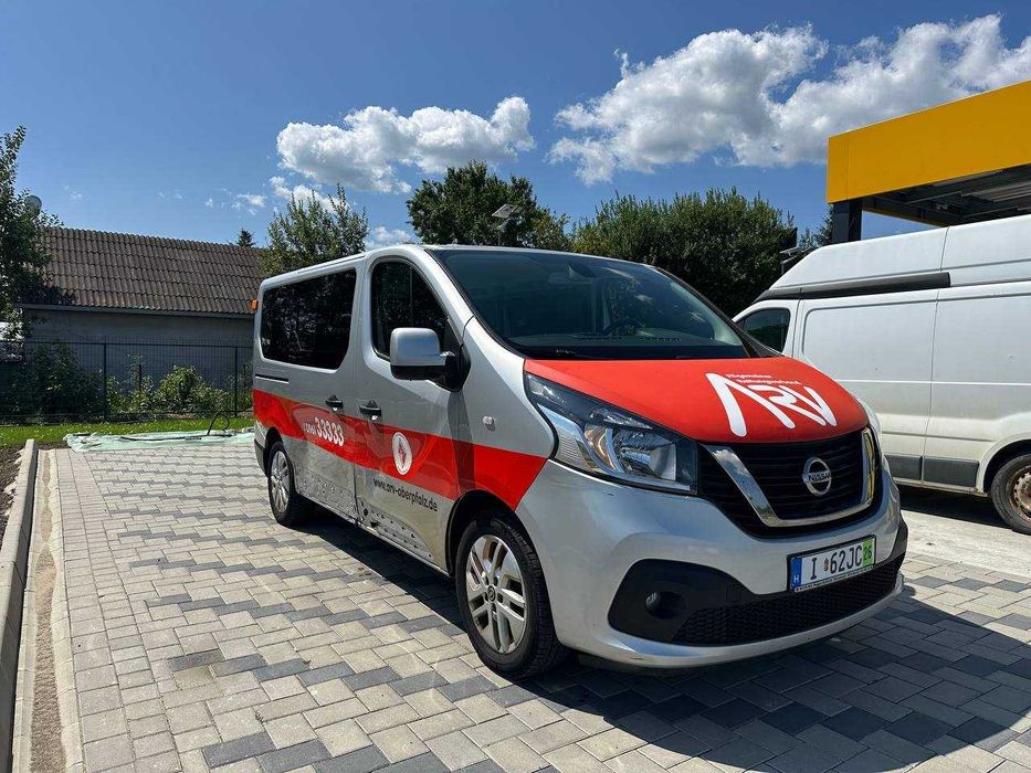 Nissan NV 300 2.0 diesel  GERMANY original passenger